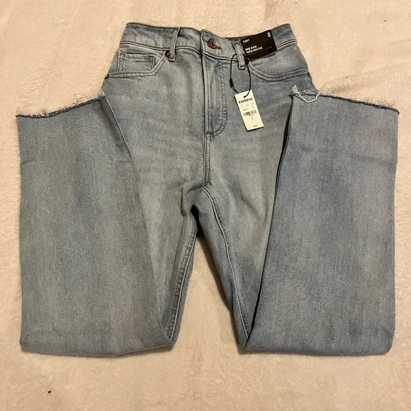 HIGH RISE MOM JEAN - Picture 3 of 6